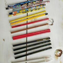 鉛筆17本と赤色鉛筆1本