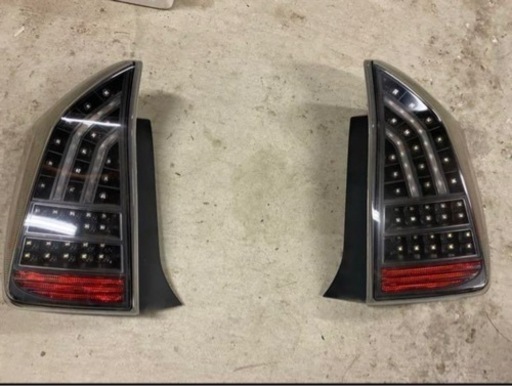 プリウス30前期/後期 フルLEDプリウス30 ライトバー付きテールランプ ※説明欄必読