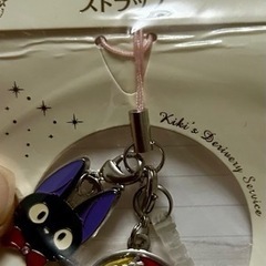《未使用》レア‼️魔女の宅急便 未使用タオルハンカチ&ストラップ  ¥1320相当 の画像