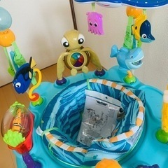 ジャンパー　ディズニー　ニモ　育児運動の画像