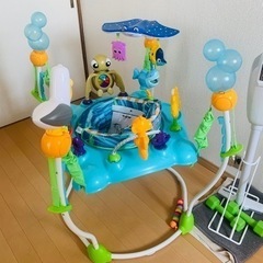 ジャンパー　ディズニー　ニモ　育児運動の画像
