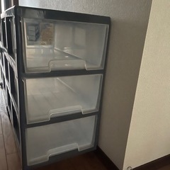 収納ケース　2個