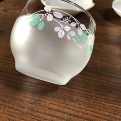 取りに来れる方限定 花柄ガラス湯呑  茶托つき 4セットの画像