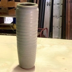 背の高い　筒型　花瓶　有田？　高さ約35cm