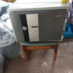 家具 オフィス用家具 金庫