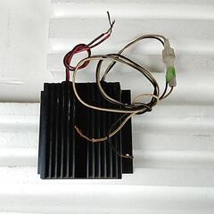 車のパーツDCDC12∨の画像