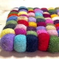 フェルトの鍋敷き　ハンドメイド　の画像