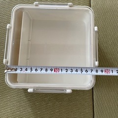 弁当箱の画像