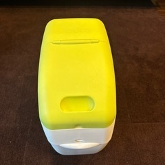 アップリカ　おむつ用ゴミ箱