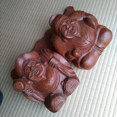 木彫りの置物の画像