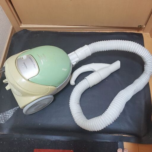 日立　紙パック掃除機　先ノズル無し
