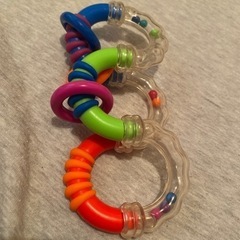0才用　おもちゃ　2個の画像