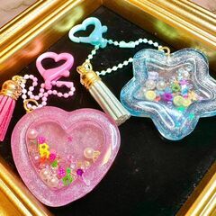 【夏休みワークショップ】レジンキーホルダーを作ろう♪の画像
