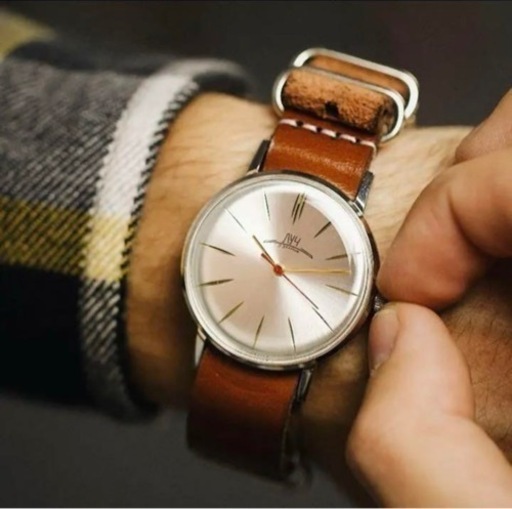 腕時計　アンティーク ウォッチ LUCH ヴィンテージ　一点もの