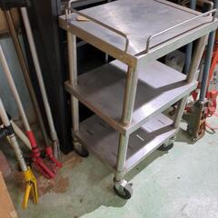 😺ステンレス　しっかりした　コマ付き　台の画像