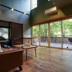 避暑地・那須の貸切一軒家/最大7名/ペット歓迎/天井吹き抜け・広々バルコニー/BBQ/夏休み - 那須郡