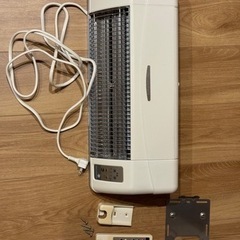 日立　脱衣室暖房機　HDD-22S 2015年製