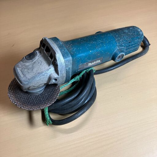 makita（マキタ ）100mm ディスクグラインダ（サンダー）9520B