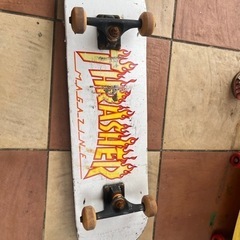 スラッシャー、スケボーの画像