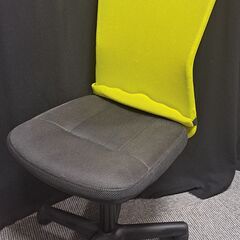 オフィスチェア 黒 × 黄緑色 メッシュ生地 しっかりした造り ...