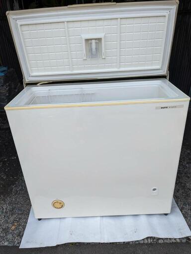 【値下げしました】SANYO(サンヨー)電気冷凍庫