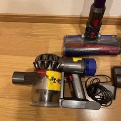 ダイソン　SV10 コードレスクリーナーの画像
