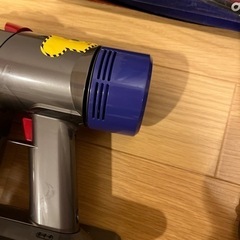 ダイソン　SV10 コードレスクリーナーの画像