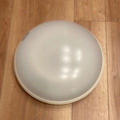 すぐに使える照明(中に電球が入っています)