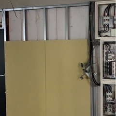 分電盤の移動をお願いします。