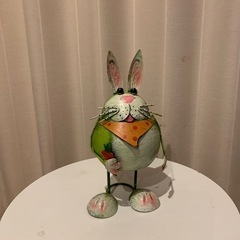 ブリキのおもちゃ（置物）うさぎ