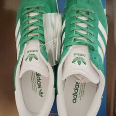 adidas(GAZELLE) 27.5 新品の画像