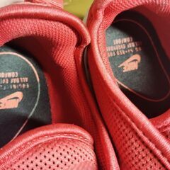 NIKE AIR MAX AXIS 27.0 中古の画像