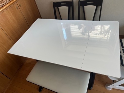 ダイニングテーブル　椅子セット