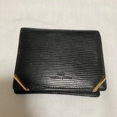 Valentino garavani財布