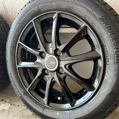 ブリヂストン　スタッドレスタイヤの画像