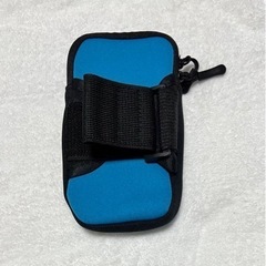 スポーツアームバンド アームポーチ スマホ  ランニング ジョギングの画像