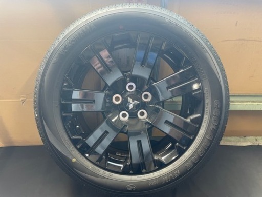 デリカD5Chamonix 純正タイヤホイル　ナット付き
