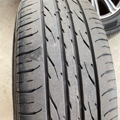 195   65 15タイヤホイールセットの画像