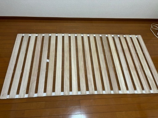 美品！GOKUMIN シングルすのこマット（折りたたみ式）