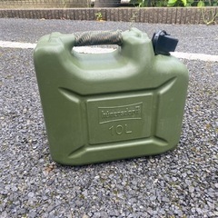 ヒューナースドルフ　灯油入れ10L