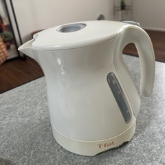 電気ケトル　　ティファール