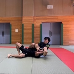 格闘技で汗を流す会です