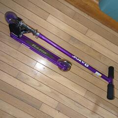 美品 国内未入荷モデル Razorレーザー キックボード 激レアの画像
