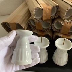 値下げ中 ローソク立て まとめ売り 新品 68個 キャンドル台 お盆 蝋燭台 陶器 ろうそく台 大量 まとめ売り セット 花火大会 キャンプ キャンドル  祭り 花火  祭り 寺 墓参り 神棚　メルカリ転売OK　の画像