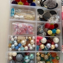 リボン、ピアス、イヤリング作りの画像