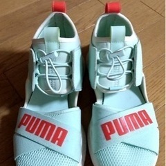 PUMA サンダルの画像