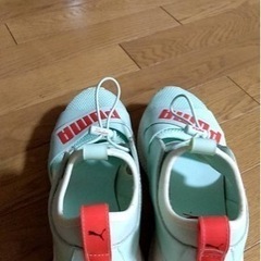 PUMA サンダルの画像