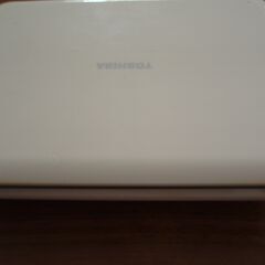 ２千円　東芝レグザ　ポータブルプレイヤー　SD－P77SWの画像