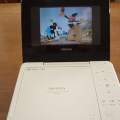 ２千円　東芝レグザ　ポータブルプレイヤー　SD－P77SWの画像