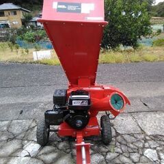 破砕機　エンジン式　実働　細い枝などを破砕します！！　片付けなどに！！
